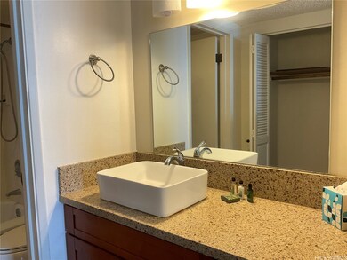 Royal Kuhio unit 3103, Honolulu, HI 96815 - photo 2