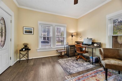 832 E 26th St, Houston, TX 77009 - photo 6