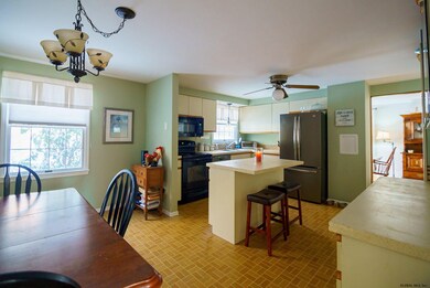 142 S Waldron Ln, Wynantskill, NY 12198 - photo 7