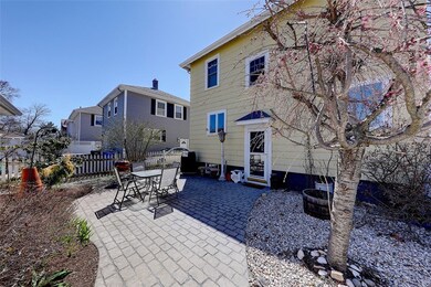 82 Cliffdale Ave, Cranston, RI 02905 - photo 3