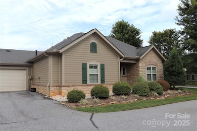 805C Wynnshire Dr unit C, Hickory, NC 28601 - photo 2