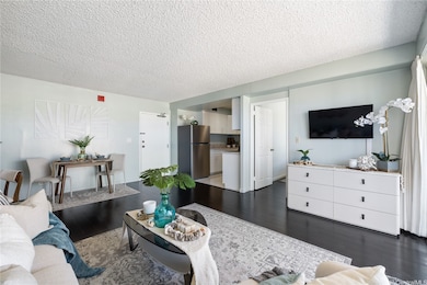 Sunset Towers unit 1903, Honolulu, HI 96814 - photo 4