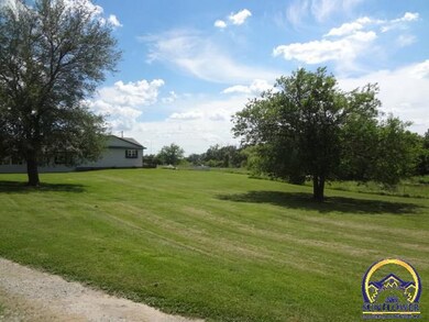 10045 SW 49th St, Topeka, KS 66610 - photo 2