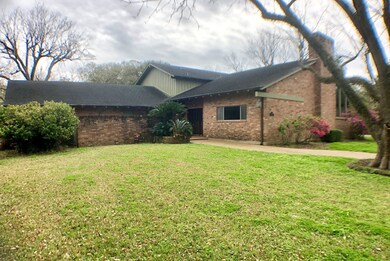 3021 Avenue L, Bay City, TX 77414 - photo 3