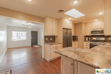 406 Ridge St, Copperas Cove, TX 76522 - photo 6