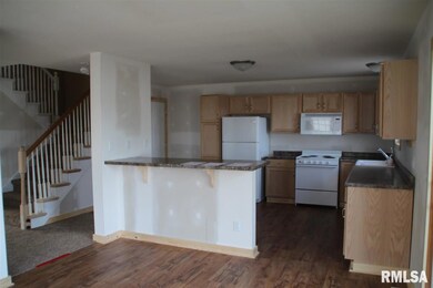 1638 W 67th St, Davenport, IA 52806 - photo 5