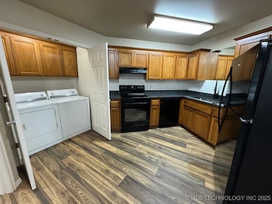 310 York St, Tahlequah, OK 74464 - photo 6