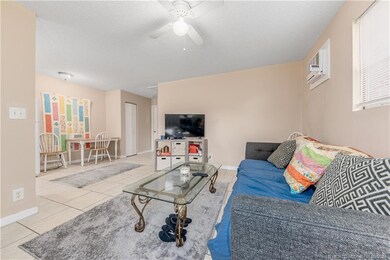 2121 NE Park St unit 5, Jensen Beach, FL 34957 - photo 5