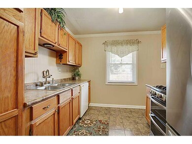 Kitchen. Stainless appliances