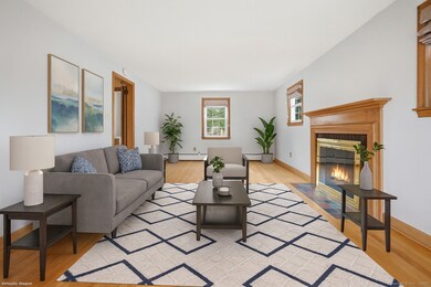 215 Pine Ln, Wethersfield, CT 06109 - photo 4