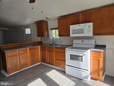 1802 Strawberry Ave, Port Norris, NJ 08349 - photo 2