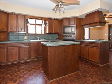 1001 Hunter St unit 42, Statesville, NC 28677 - photo 4