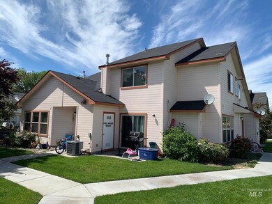 1014 S Locust St, Nampa, ID 83686 - photo 2