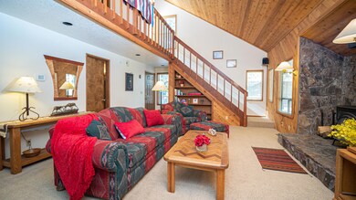4 - Living Room 2
