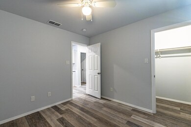 1104 N Englewood Ave unit B, Lubbock, TX 79416 - photo 7
