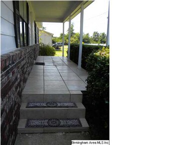 ....only 2 steps onto the porch.