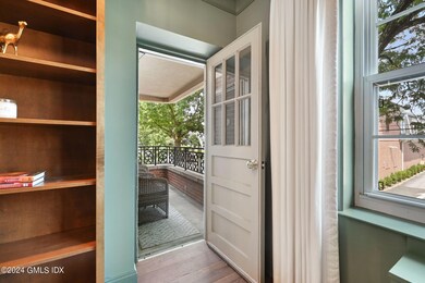 Town & Country Condos unit B11, Greenwich, CT 06830 - photo 7