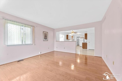 6262 E Morgan Cir, Westland, MI 48185 - photo 6