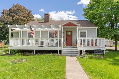 620 W Filmore St, Winterset, IA 50273 - photo 2