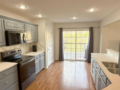 1242 Cypress Ct, Warrensburg, MO 64093 - photo 5