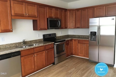 136 Sunnyview Ln, Clayton, NC 27520 - photo 4