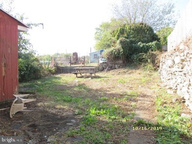 121 Perry St, Columbia, PA 17512 - photo 6