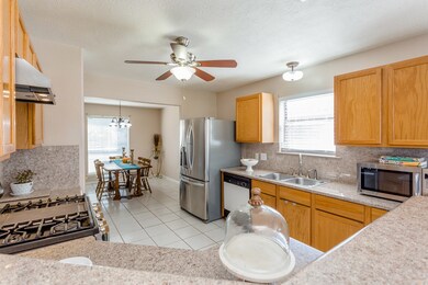 1206 Cambay Dr, Rosenberg, TX 77471 - photo 5