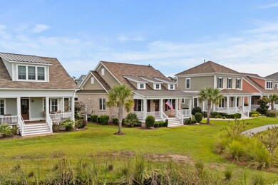 View of front of property featuring a front lawn a