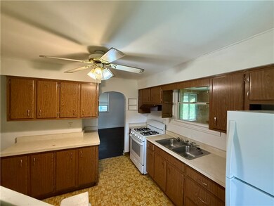 508 Spruce Aly, Glassport, PA 15045 - photo 4