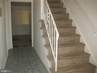 419 Camelot Dr, Brookhaven, PA 19015 - photo 2