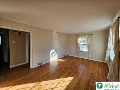 2218 Center St, Bethlehem, PA 18017 - photo 7