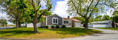 11 Cardi Cir, Cranston, RI 02920 - photo 4