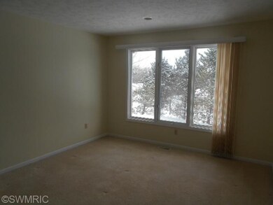 2045 N Terrace Ln NE, Grand Rapids, MI 49505 - photo 4