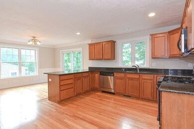 90 Pine Hill Cir, Waltham, MA 02451 - photo 5