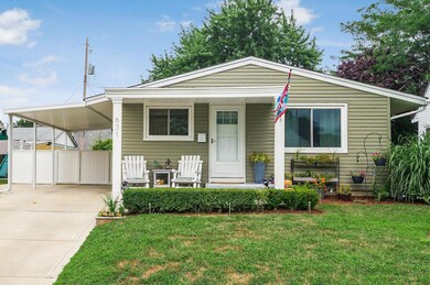 631 Raleigh Dr, Columbus, OH 43228 - photo 2