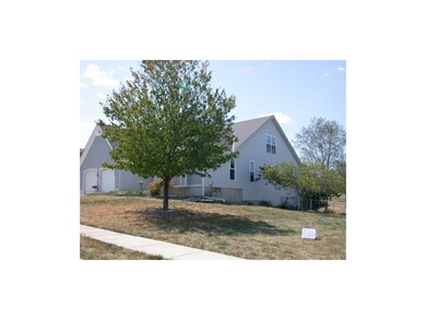 608 Condor St, Raymore, MO 64083 - photo 2