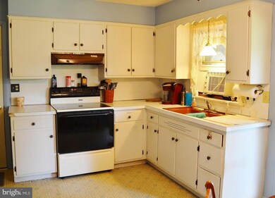 37 Amanda Ave, Leola, PA 17540 - photo 4