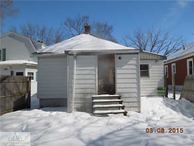 1018 Bensch St, Lansing, MI 48912 - photo 2
