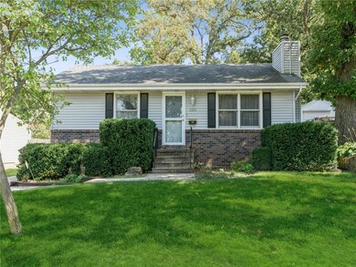 1321 48th St, Des Moines, IA 50311 - photo 4