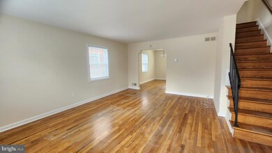 212 W Taylor Run Pkwy, Alexandria, VA 22314 - photo 2