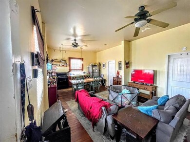 3/1 living room