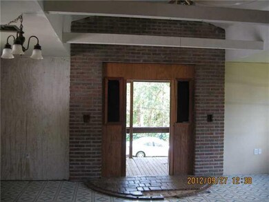 Living Room. upstairs entrance