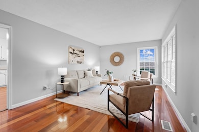 816 Sutton Dr 12