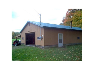 32 x 40 garage used for shop, Newer metal roof, t 