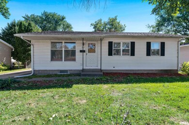 2017 W 36th St, Davenport, IA 52806 - photo 2