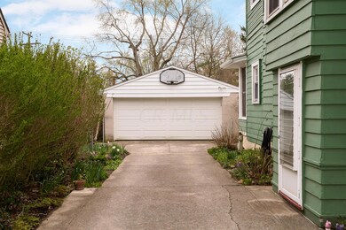 61 E. Beaumont Rd.