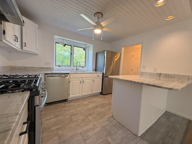 51 Minot Ave unit 1, Wareham, MA 02571 - photo 4