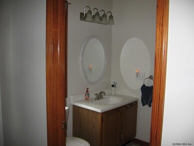 17 Corliss Ave, Rensselaer, NY 12144 - photo 7