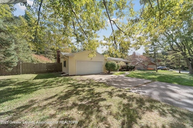 2986 Beech Ridge Dr, Lansing, MI 48911 - photo 2