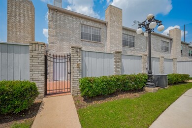 192 Wilcrest Dr unit 192, Houston, TX 77042 - photo 2